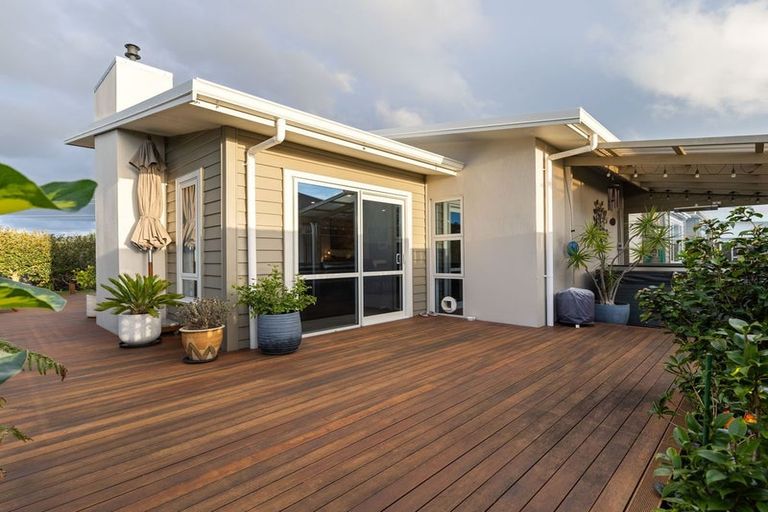Photo of property in 3 Silicon Way, Fitzherbert, Palmerston North, 4410