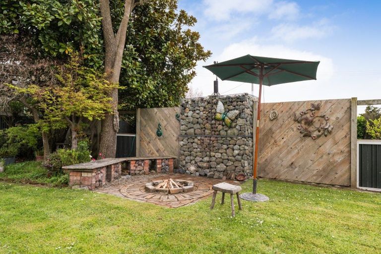 Photo of property in 32 Pioneer Highway, Awapuni, Palmerston North, 4412