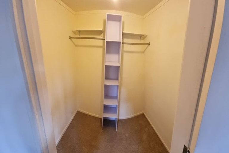 Photo of property in 32 Lewis Road, Pakuranga, Auckland, 2010