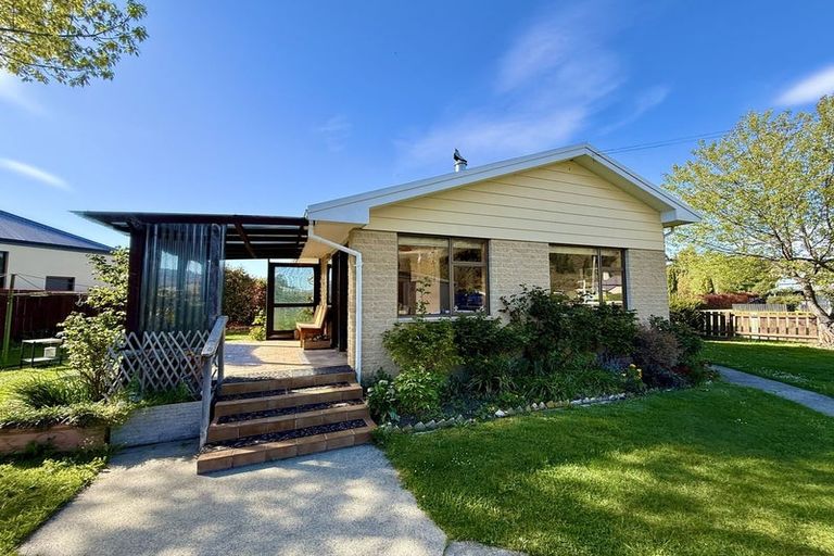 Photo of property in 20 Ferguson Street, Kurow, 9435