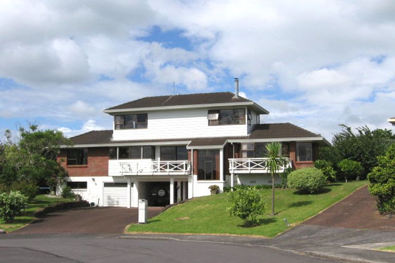 Photo of property in 19 Tarahanga Street, Northcote, Auckland, 0627