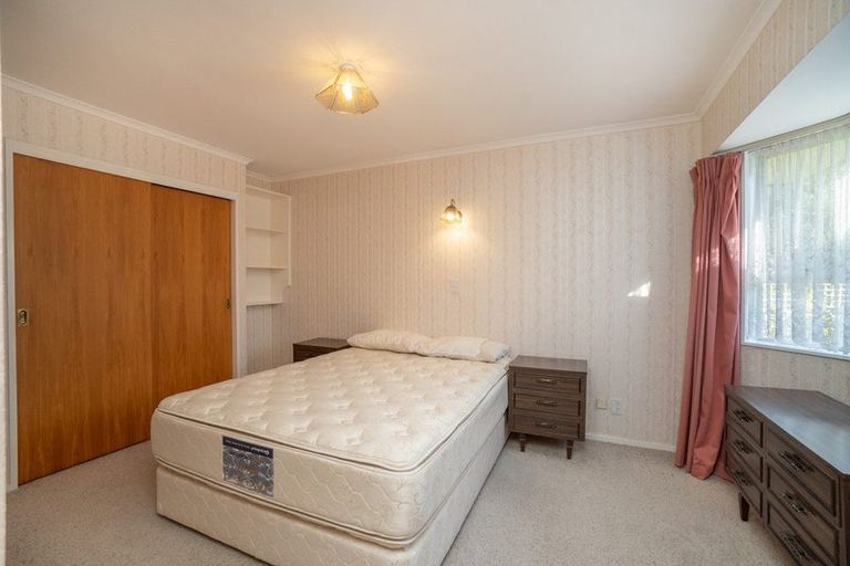 Photo of property in 8 Edgecombe Court, Roslyn, Palmerston North, 4414