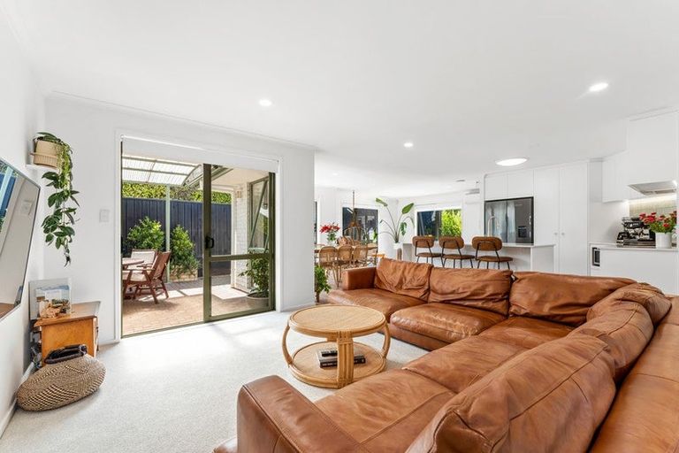 Photo of property in 22a Zealandia Road, Manly, Whangaparaoa, 0930