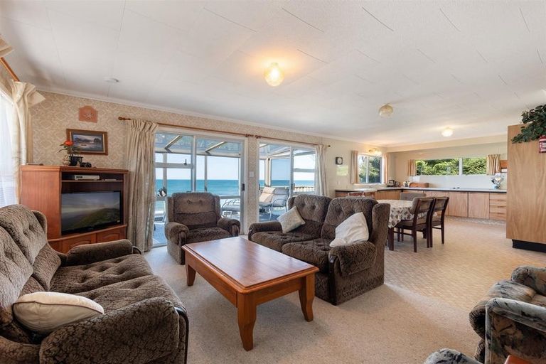 Photo of property in 503 Pukehina Parade, Pukehina, Te Puke, 3189