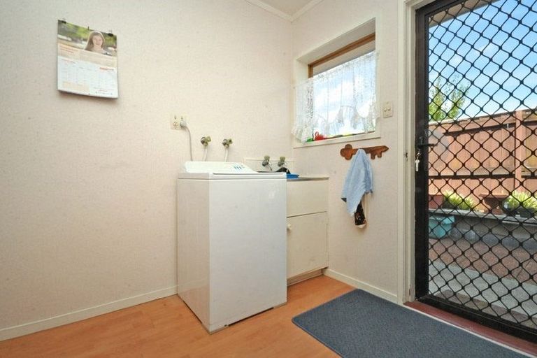 Photo of property in 1b Huia Road, Papatoetoe, Auckland, 2025