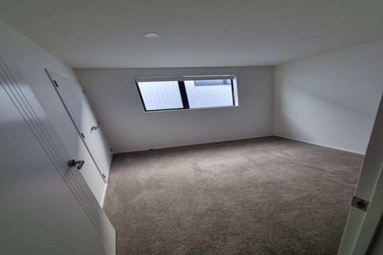 Photo of property in 30a Goodfellow Lane, Flat Bush, Auckland, 2019