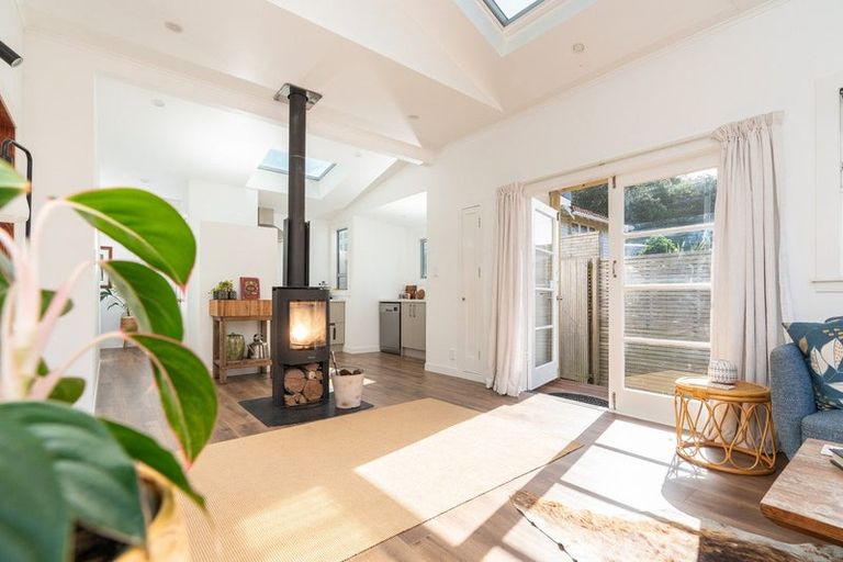 Photo of property in 63 Happy Valley Road, Owhiro Bay, Wellington, 6023