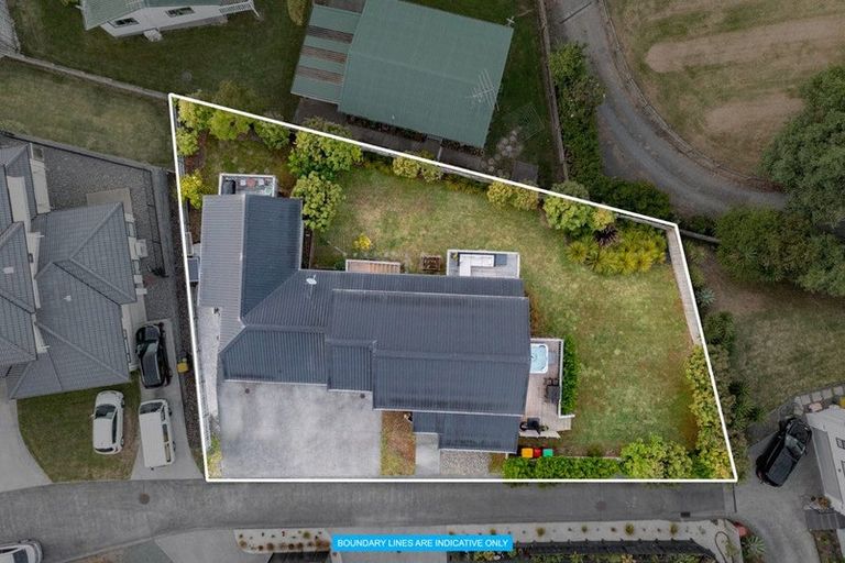 Photo of property in 7 Nerehana Place, Red Beach, 0932