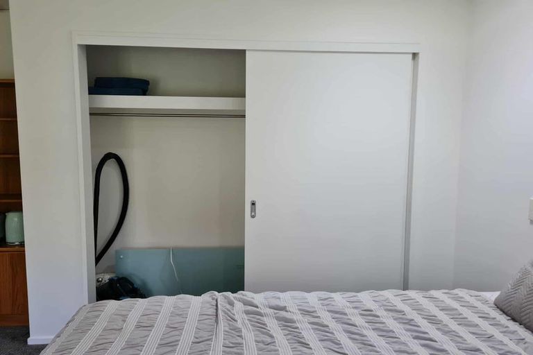 Photo of property in 28 Arataki Road, Havelock North, 4130