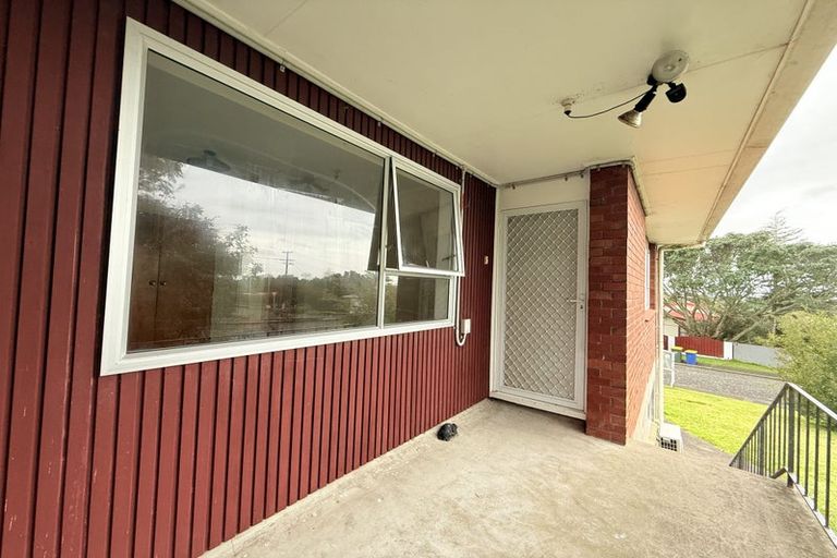 Photo of property in 1/4 Illana Place, Ranui, Auckland, 0612