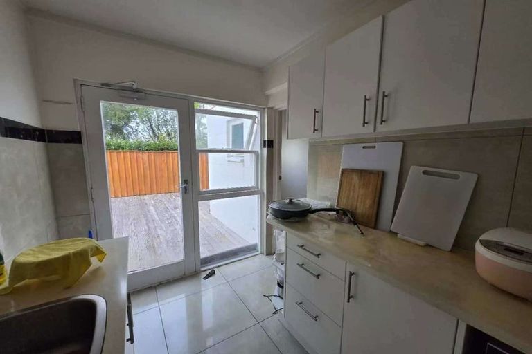 Photo of property in 3 Theodora Place, Mairangi Bay, Auckland, 0630