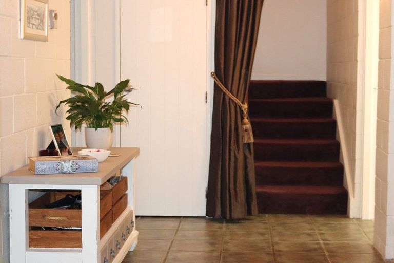 Photo of property in 18 Kauri Road, Waikanae, 5036