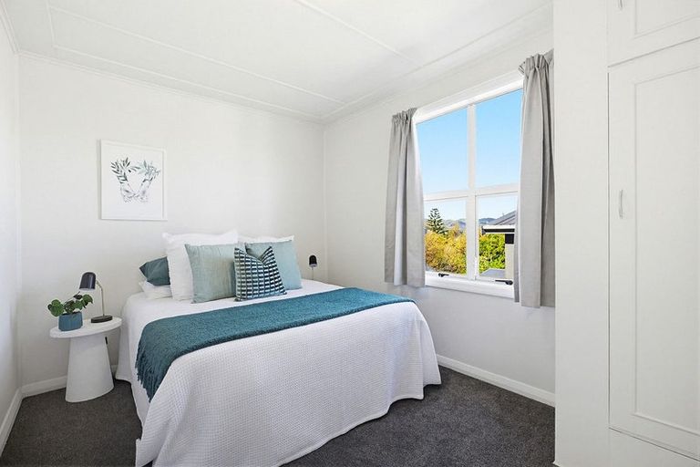 Photo of property in 8 Herewini Street, Titahi Bay, Porirua, 5022
