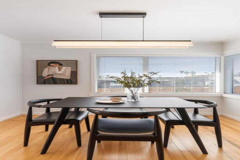 Photo of property in 1/10 Raines Avenue, Forrest Hill, Auckland, 0620