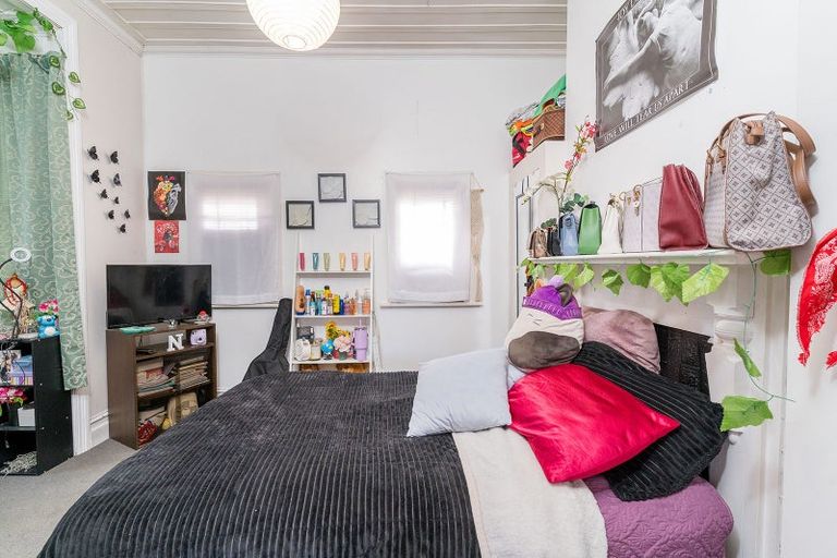 Photo of property in 1 Haddon Place, Dunedin Central, Dunedin, 9016