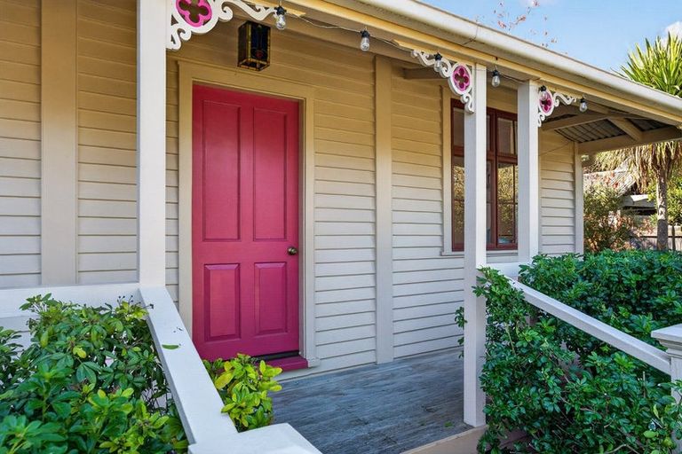 Photo of property in 33 Venice Street, Martinborough, 5711