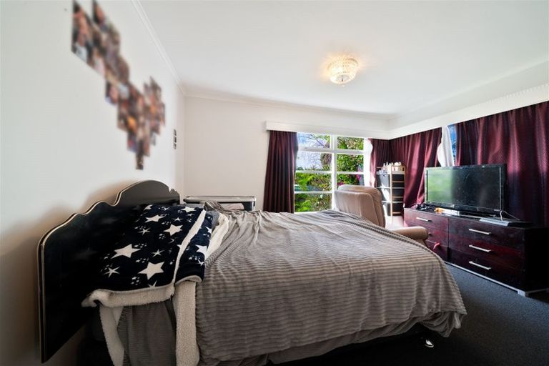 Photo of property in 30a Holland Street, Pukekohe, 2120