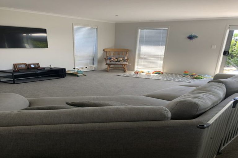Photo of property in 14 Pioneer Crescent, Omokoroa, 3114