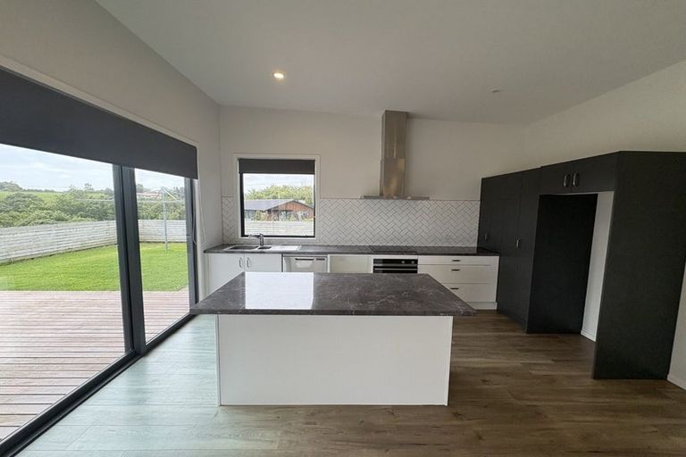 Photo of property in 115 Wairau Road, Oakura, 4314