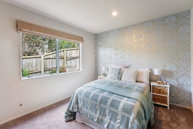 Photo of property in 14 Charlotte Way, Raumati South, Paraparaumu, 5032