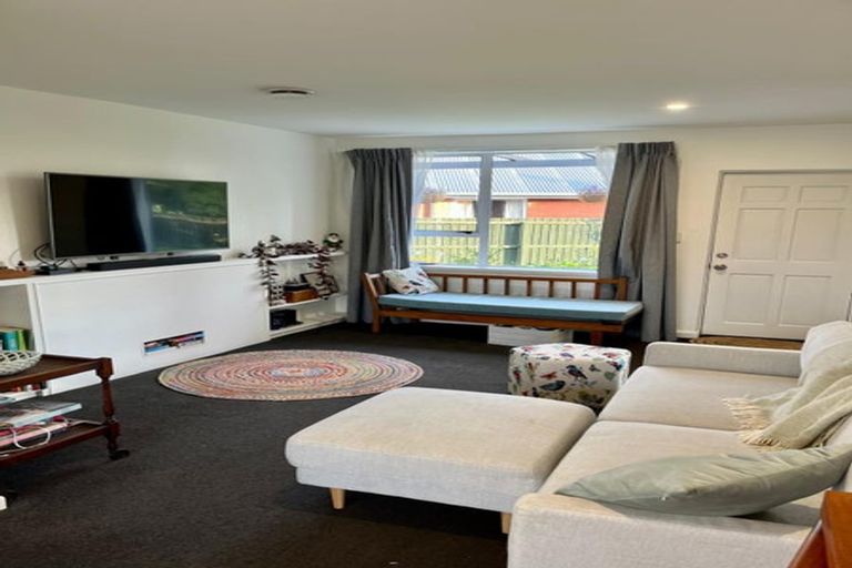 Photo of property in 10 Phoenix Lane, Northcote, Christchurch, 8052