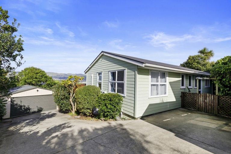 Photo of property in 12a Whenua View, Titahi Bay, Porirua, 5022