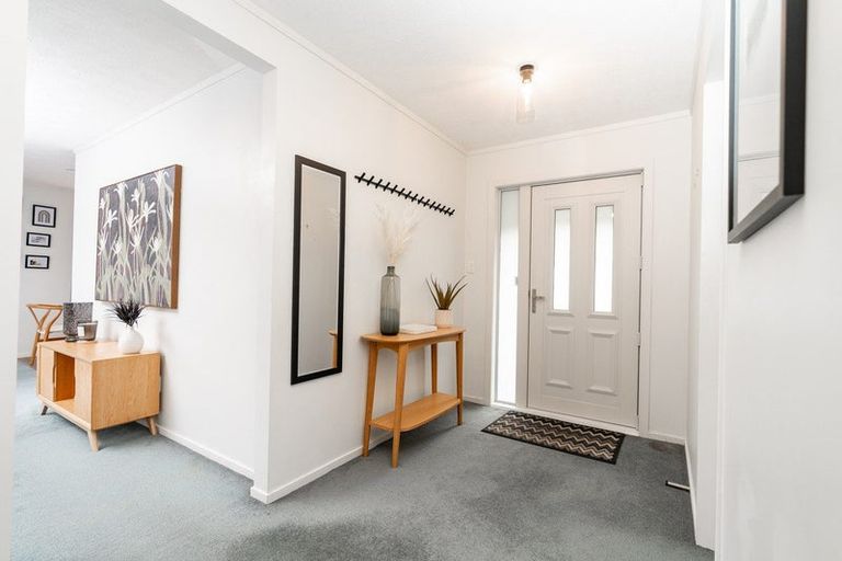 Photo of property in 9 Kapil Grove, Khandallah, Wellington, 6035