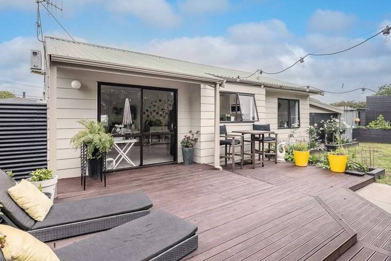 Photo of property in 11a Michael Road, Paraparaumu Beach, Paraparaumu, 5032
