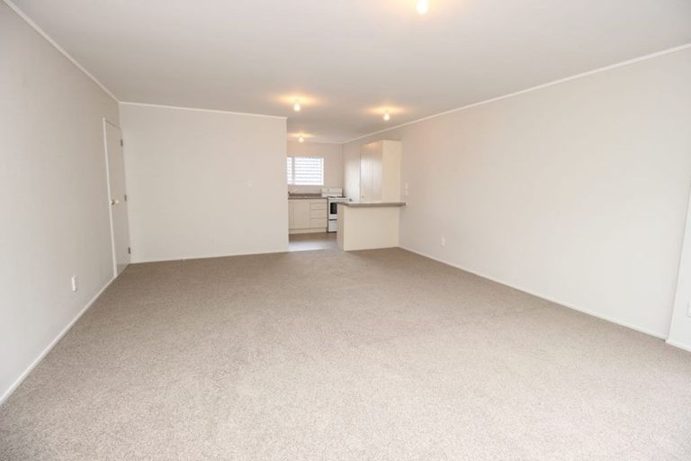 Photo of property in 130m Lakeside Drive, Orewa, 0931