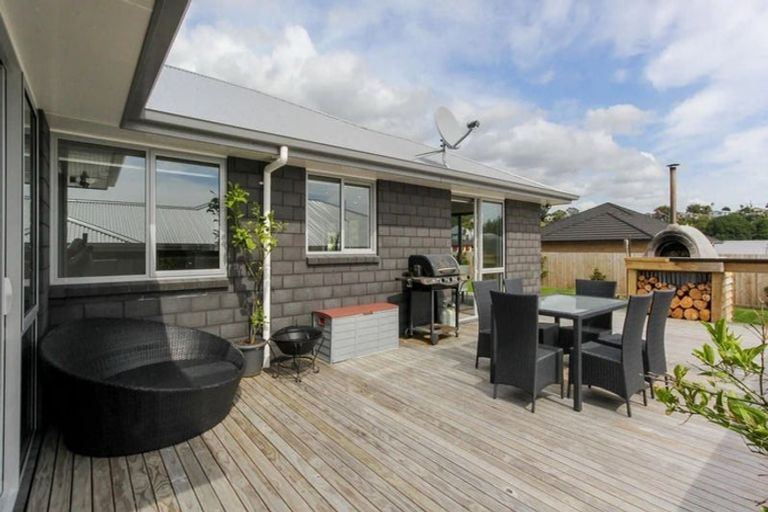 Photo of property in 92 Smart Road, Glen Avon, New Plymouth, 4312
