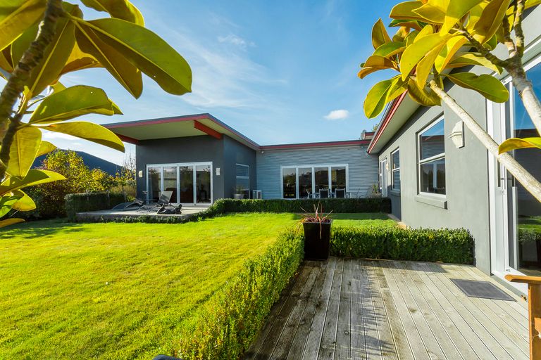 Photo of property in 30 Irwin Logan Drive, Mosgiel, 9024