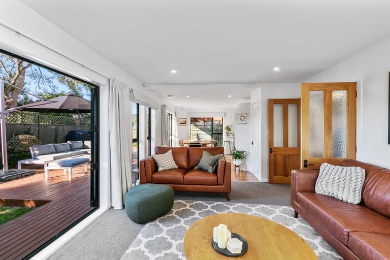 Photo of property in 17 Hinau Street, Woburn, Lower Hutt, 5010