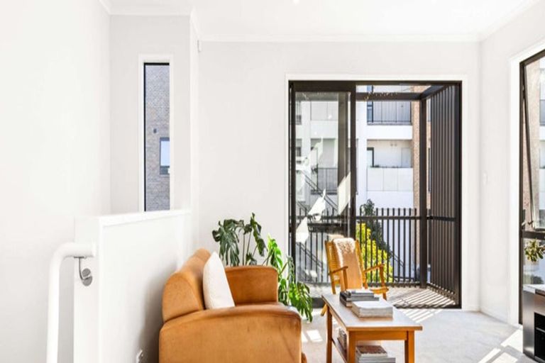 Photo of property in 74 Mapou Road, Hobsonville, Auckland, 0616