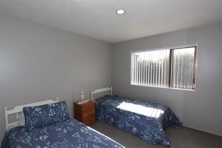 Photo of property in 26 Kirsten Place, Parklands, Christchurch, 8083