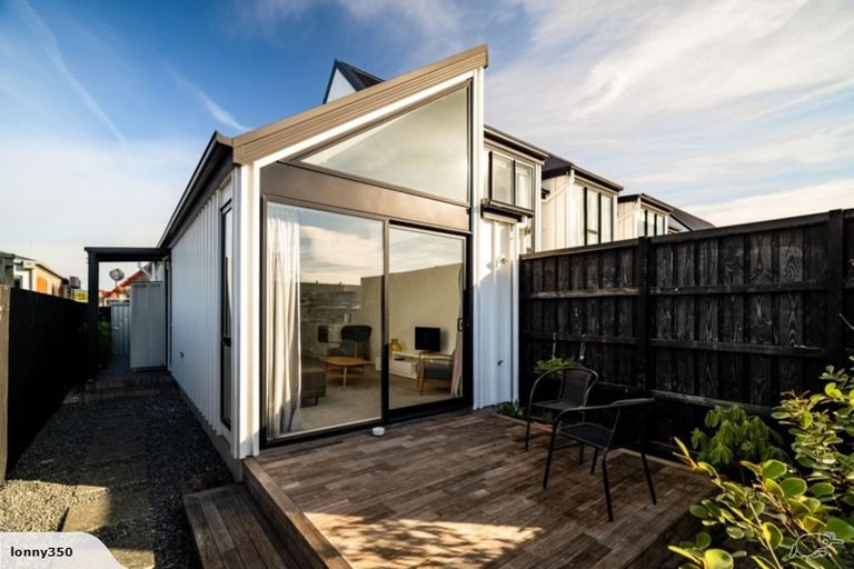 Photo of property in 1036i Colombo Street, St Albans, Christchurch, 8014