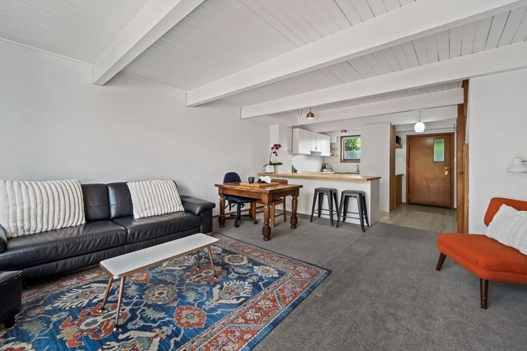 Photo of property in 2/25 Holly Road, St Albans, Christchurch, 8014
