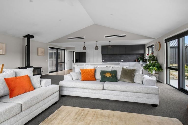 Photo of property in 39 Kordia Way, Waikerikeri, Alexandra, 9391