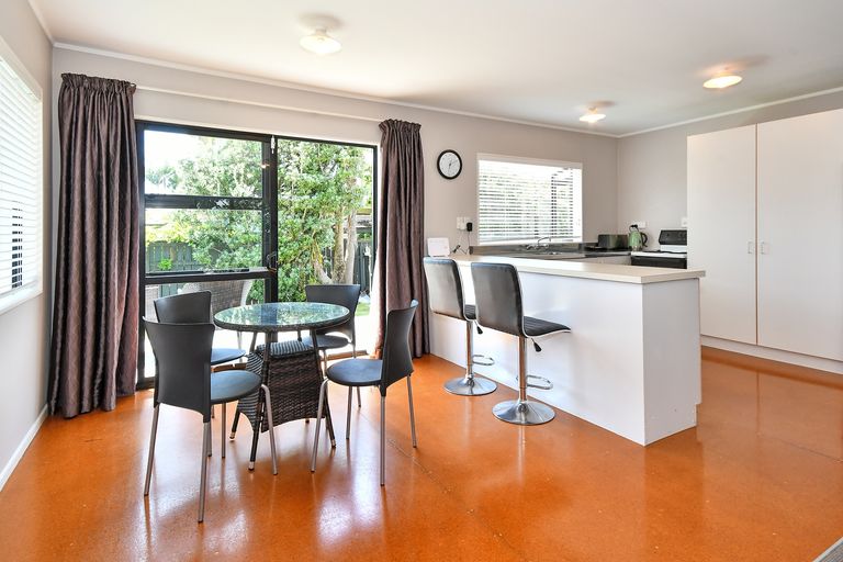 Photo of property in 13b Youngs Road, Papakura, 2110