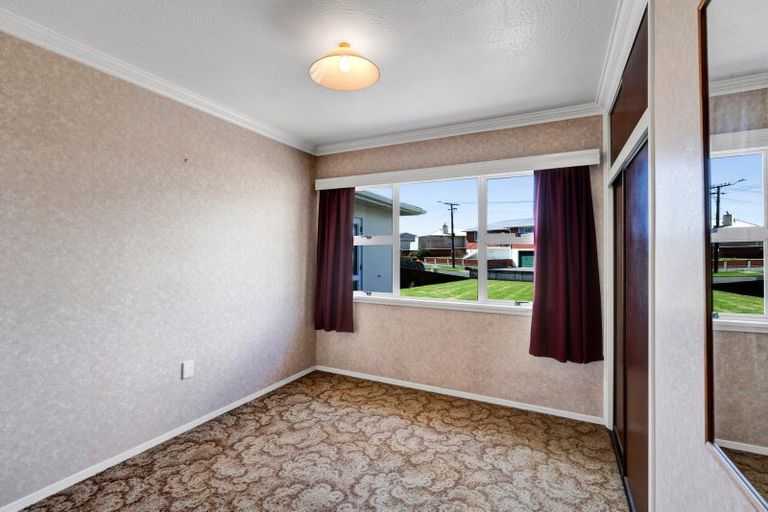 Photo of property in 3 Rospeath Crescent, Spotswood, New Plymouth, 4310