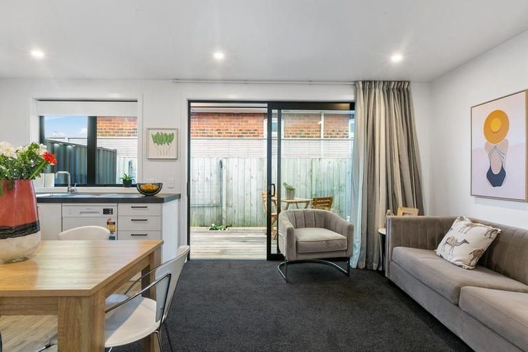 Photo of property in 2/21 Irvine Street, Mosgiel, 9024