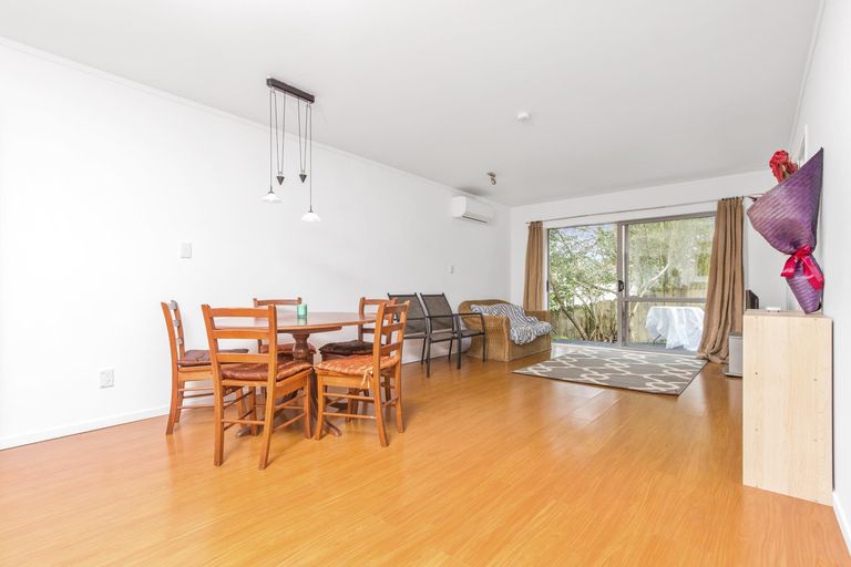 Photo of property in 22b Norman Road, Titirangi, Auckland, 0604