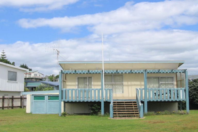Photo of property in 54 Bway Road, Waihi Beach, 3611