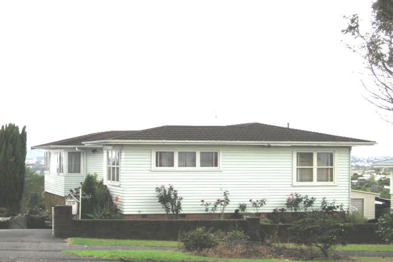 Photo of property in 4335 Great North Road, Glendene, Auckland, 0602