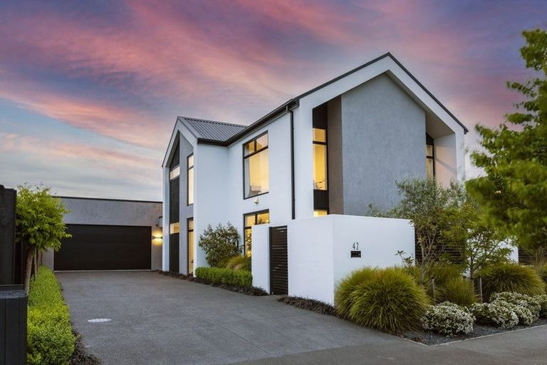 Photo of property in 42 Grayshott Avenue, Casebrook, Christchurch, 8051