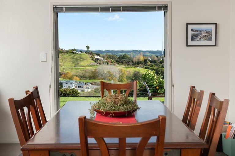 Photo of property in 112r Waikite Road, Welcome Bay, Tauranga, 3175