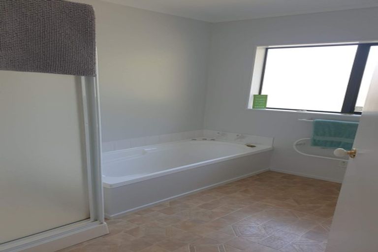 Photo of property in 9a Mistral Place, Paraparaumu Beach, Paraparaumu, 5032