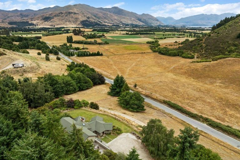 Photo of property in 515 Mount Barker Road, Wanaka, 9382