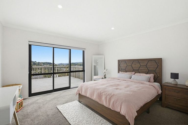 Photo of property in 10a Polestar Lane, Whitby, Porirua, 5024