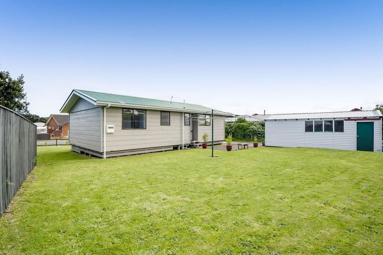 Photo of property in 18 Pohutukawa Drive, Opunake, 4616