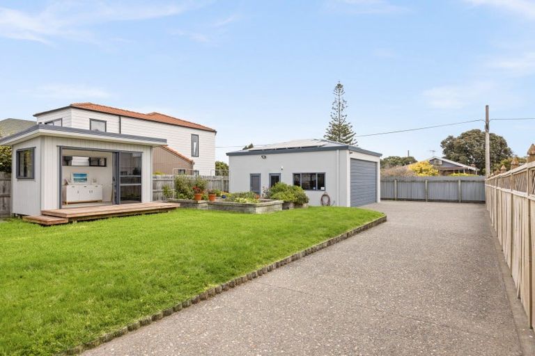 Photo of property in 34 The Esplanade, Westshore, Napier, 4110
